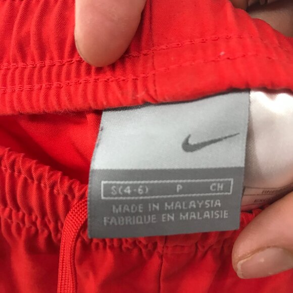 Nike retro red. white, & black stripe cropped track pants size S - Picture 4 of 5